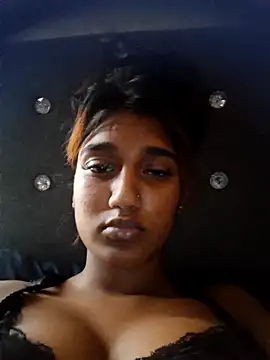 Snapshot of indianpink_lips chatting on May 1, 2026, 11:59 am indianpink lips online show from May 1, 2026, 11:59 am