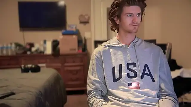 Snapshot of greekmythics chatting on October 31, 2025, 5:37 am greekmythics online show from October 31, 2025, 5:37 am