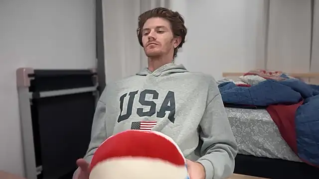 Snapshot of greekmythics chatting on December 16, 2025, 7:12 am greekmythics online show from December 16, 2025, 7:12 am