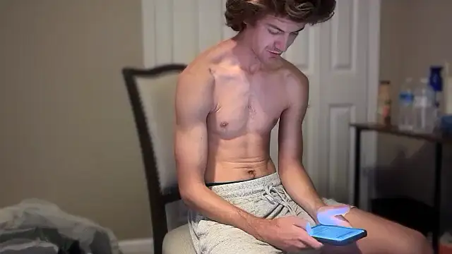 Snapshot of greekmythics chatting on October 29, 2025, 10:03 am greekmythics online show from October 29, 2025, 10:03 am