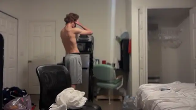 Snapshot of greekmythics chatting on November 13, 2025, 12:03 am greekmythics online show from November 13, 2025, 12:03 am