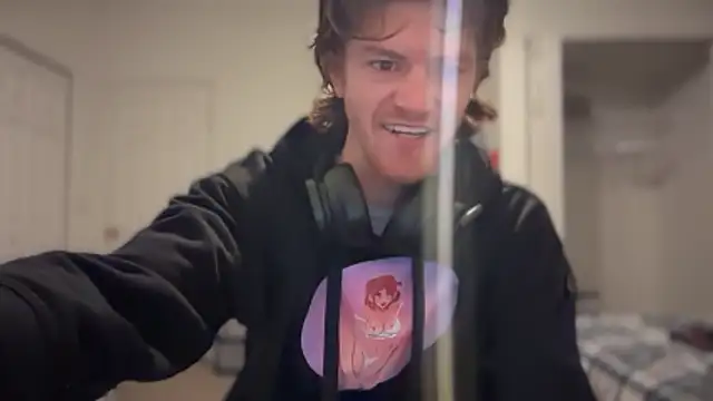 Snapshot of greekmythics chatting on November 12, 2025, 11:58 am greekmythics online show from November 12, 2025, 11:58 am