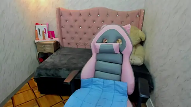 Snapshot of Lianngrace chatting on February 16, 2026, 2:05 pm Lianngrace online show from February 16, 2026, 2:05 pm