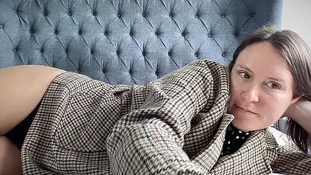 Snapshot of eatmypie69 chatting on September 15, 2025, 9:21 am eatmypie69 online show from September 15, 2025, 9:21 am