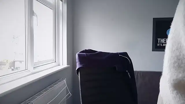 eatmypie69 online show from April 3, 2026, 1:28 pm