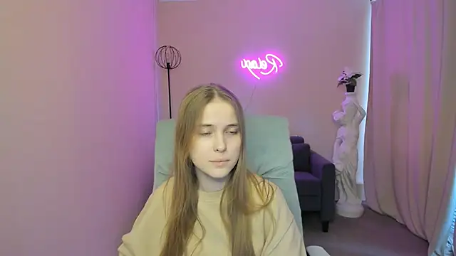 TaiteHankins online show from February 15, 2025, 9:05 am