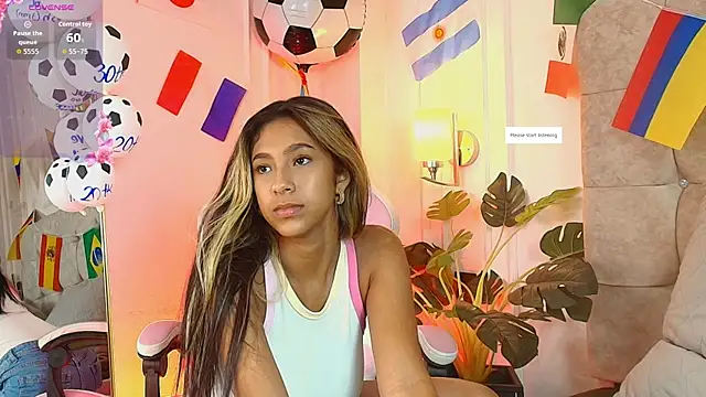 Snapshot of JasmineRoss_1 chatting on July 4, 2026, 6:34 pm JasmineRoss 1 online show from July 4, 2026, 6:34 pm