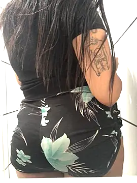 gatinha 18 online show from November 4, 2025, 1:15 pm