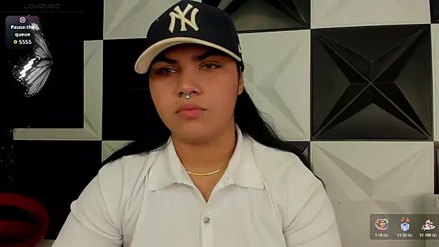 Snapshot of melany_rouse18 chatting on February 3, 2026, 2:21 am melany rouse18 online show from February 3, 2026, 2:21 am