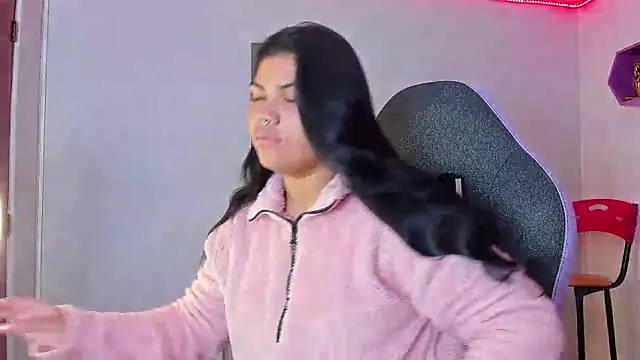 melany rouse18 online show from October 3, 2025, 1:45 pm