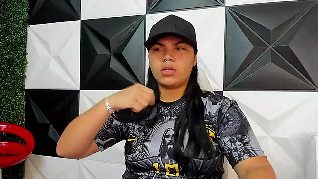 Snapshot of melany_rouse18 chatting on February 13, 2026, 1:05 am melany rouse18 online show from February 13, 2026, 1:05 am