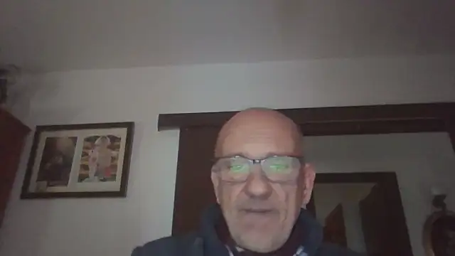 Snapshot of llopaco chatting on December 1, 2025, 1:23 pm llopaco online show from December 1, 2025, 1:23 pm