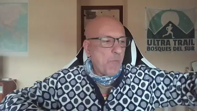 Snapshot of llopaco chatting on December 19, 2025, 1:46 pm llopaco online show from December 19, 2025, 1:46 pm