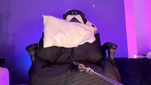  Ashley 33 online show from February 6, 2026, 8:05 pm