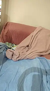 Loly2025 online show from March 20, 2025, 5:04 pm