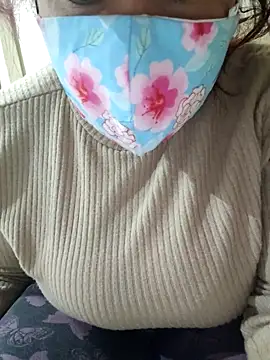 Loly2025 online show from February 18, 2025, 7:30 pm