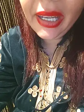 Loly2025 online show from March 22, 2026, 4:38 am