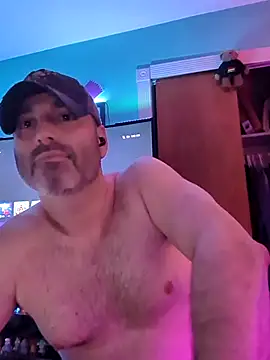 Snapshot of Novabear6996 chatting on February 16, 2026, 6:01 am Novabear6996 online show from February 16, 2026, 6:01 am