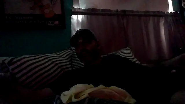 Snapshot of Novabear6996 chatting on February 6, 2026, 2:35 pm Novabear6996 online show from February 6, 2026, 2:35 pm