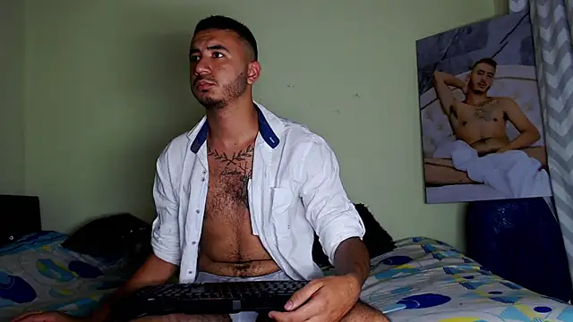 AdamParker  online show from November 25, 2025, 1:06 am