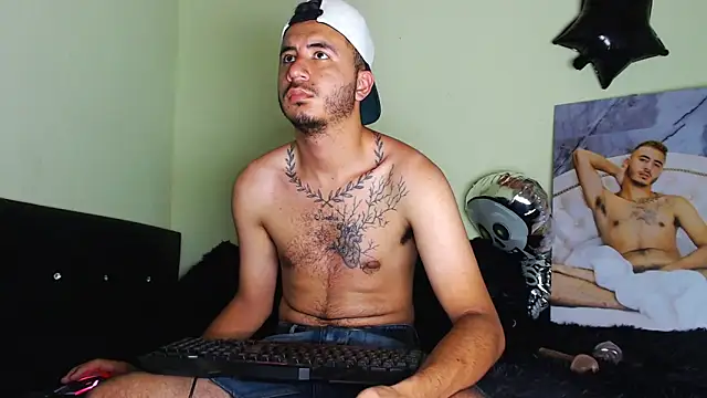 AdamParker  online show from November 4, 2025, 12:14 am