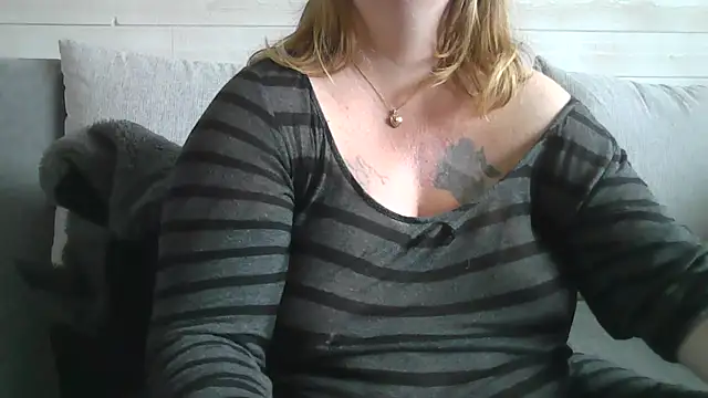 sizha6 online show from October 21, 2025, 10:58 am