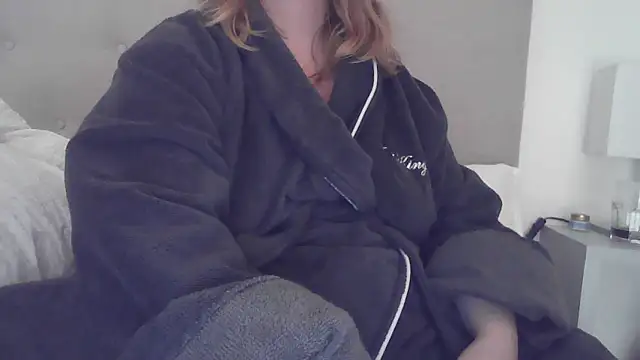 sizha6 online show from October 27, 2025, 7:42 am