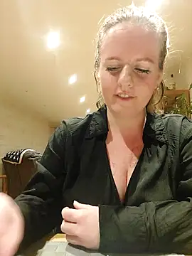 sizha6 online show from March 14, 2025, 7:44 pm