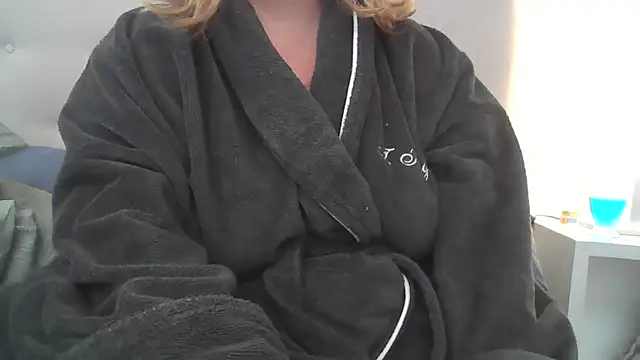 sizha6 online show from September 30, 2025, 9:37 am