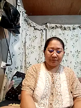 hotchubby88 online show from October 4, 2025, 10:44 pm