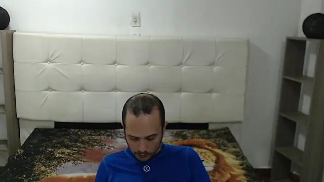 JhonTorres018 online show from November 19, 2025, 4:01 am