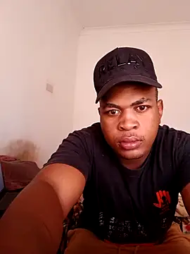 bosszonke123 online show from April 18, 2026, 7:33 am