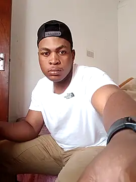 Snapshot of bosszonke123 chatting on April 23, 2026, 10:44 am bosszonke123 online show from April 23, 2026, 10:44 am