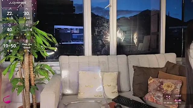 Ivanna West online show from October 22, 2025, 10:25 am