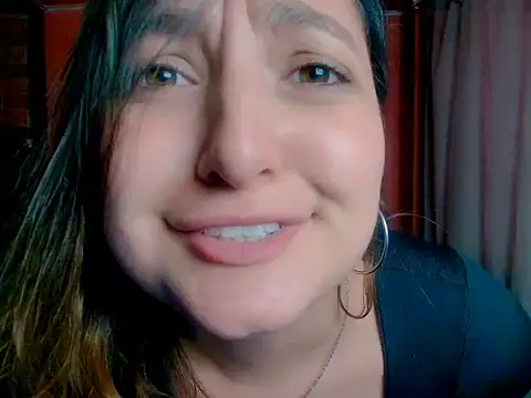Daianna m  online show from May 5, 2026, 5:49 pm