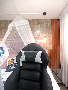 EmmaSulivan online show from September 25, 2025, 12:33 pm