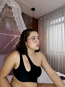 EmmaSulivan online show from March 15, 2025, 2:12 pm