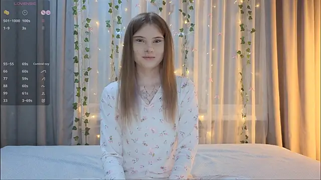 CarolinePepper online show from February 12, 2026, 2:17 pm