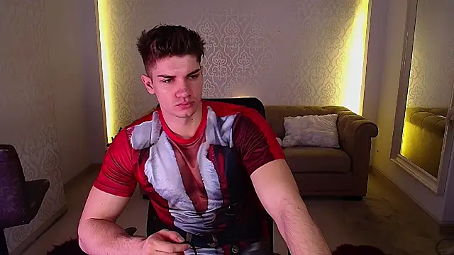 MaxKaiden online show from November 26, 2025, 5:29 am