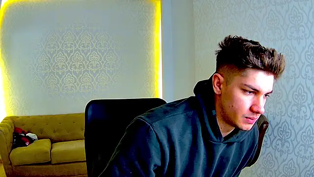 MaxKaiden online show from February 20, 2026, 6:10 am