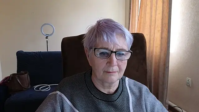 Sandra Snowflake online show from April 29, 2026, 10:52 am