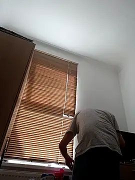 Eusuntnoulgigolo online show from April 12, 2026, 9:23 am