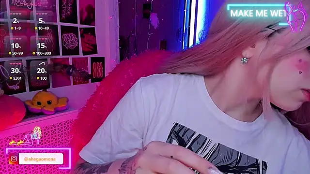 Sparkle Mona online show from March 16, 2025, 2:21 am