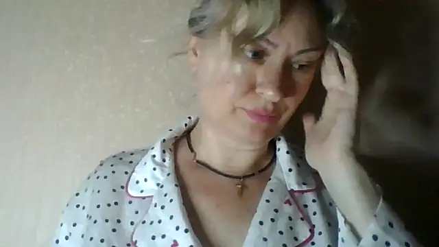 Snapshot of Mary888x chatting on June 12, 2026, 6:27 pm Mary888x online show from June 12, 2026, 6:27 pm