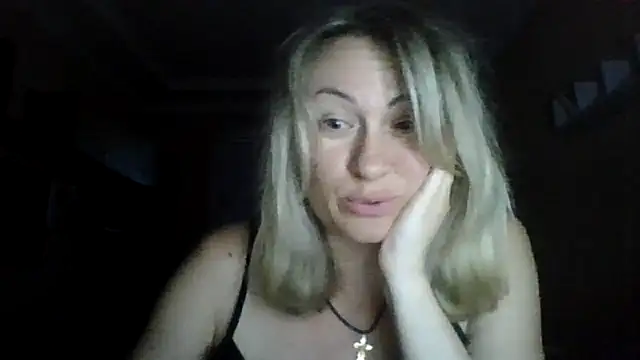 Snapshot of Mary888x chatting on June 21, 2026, 6:36 pm Mary888x online show from June 21, 2026, 6:36 pm
