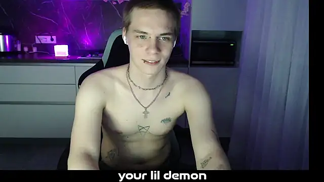 Snapshot of yourlildemon chatting on February 25, 2026, 7:03 pm yourlildemon online show from February 25, 2026, 7:03 pm