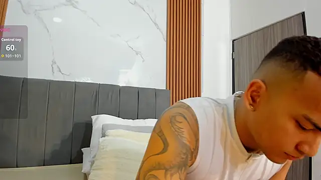 Rafa2004Cruz online show from October 2, 2025, 12:08 pm