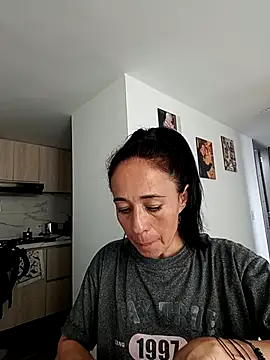 Coeur de luxure online show from October 4, 2025, 7:59 pm