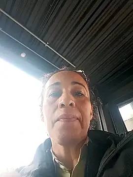 Coeur de luxure online show from November 15, 2025, 4:11 pm