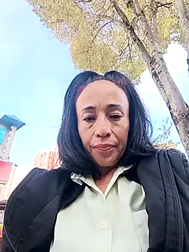 Snapshot of Coeur_de_luxure chatting on February 4, 2026, 1:17 pm Coeur de luxure online show from February 4, 2026, 1:17 pm